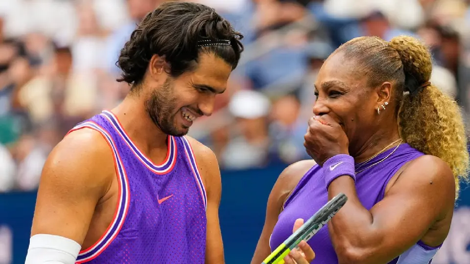 Serena Williams y Carlos Alcaraz ganan en su debut de dobles mixtos en el US Open