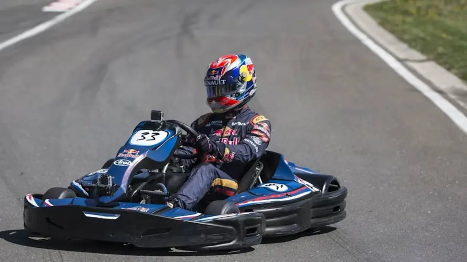 Max Verstappen en un auto de kart | Especial