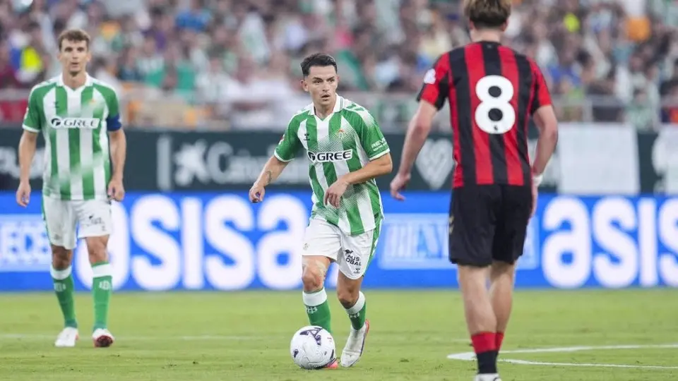 Álvaro Fidalgo en el amistoso de Betis contra Bournemouth | AFP