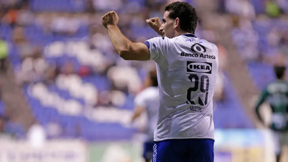 Eduardo Mustre festeja gol ante Santos Laguna | Imago7