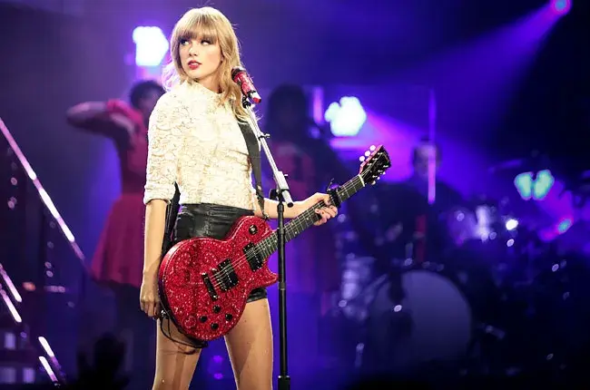 "Estoy acabada, soy aburrida y todos se han cansado de mí”, declaro Taylor de como se sentía a los 22 años./I:@taylorswift