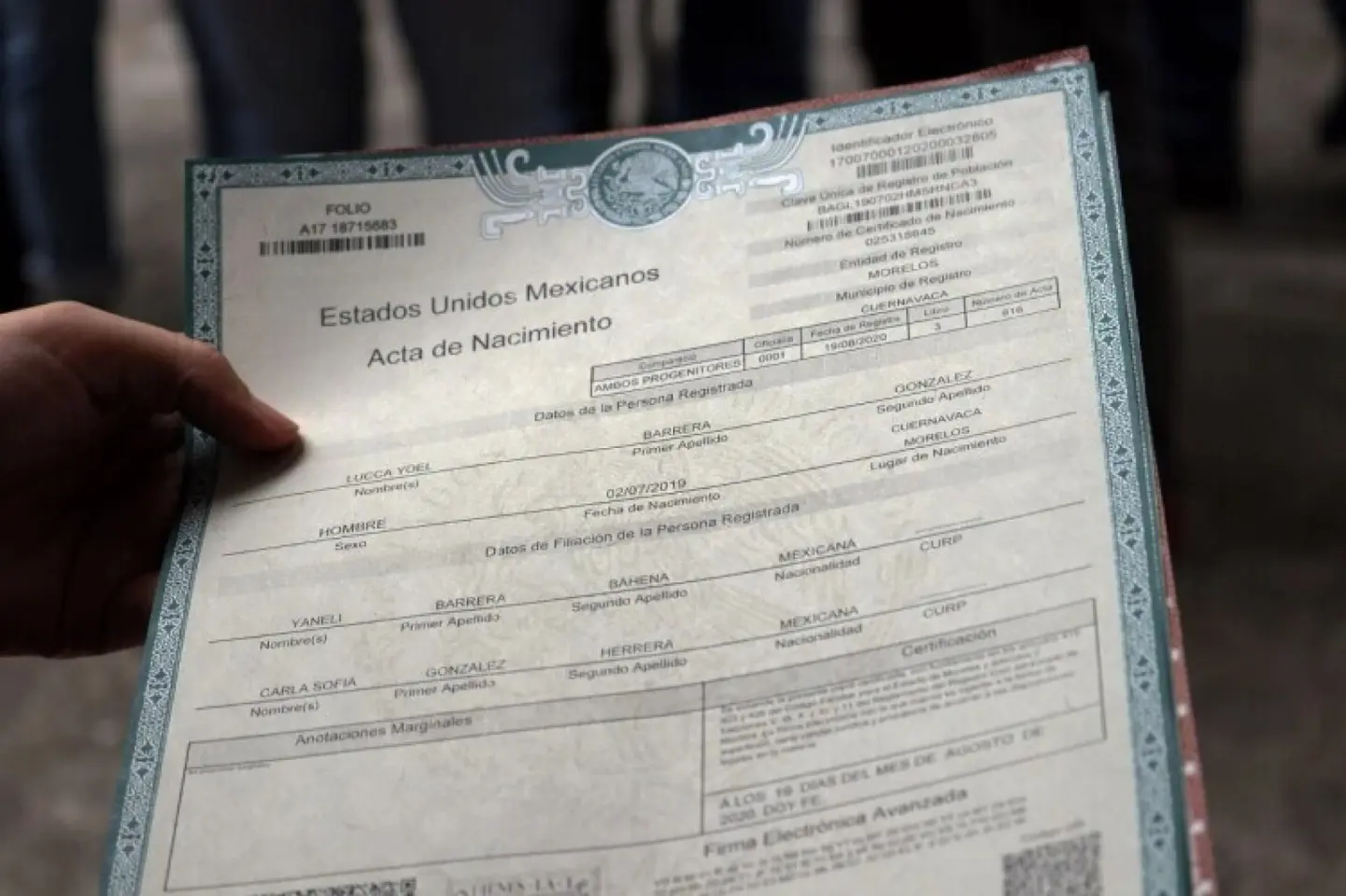 El documento es válido para trámites escolares y oficiales./Especial