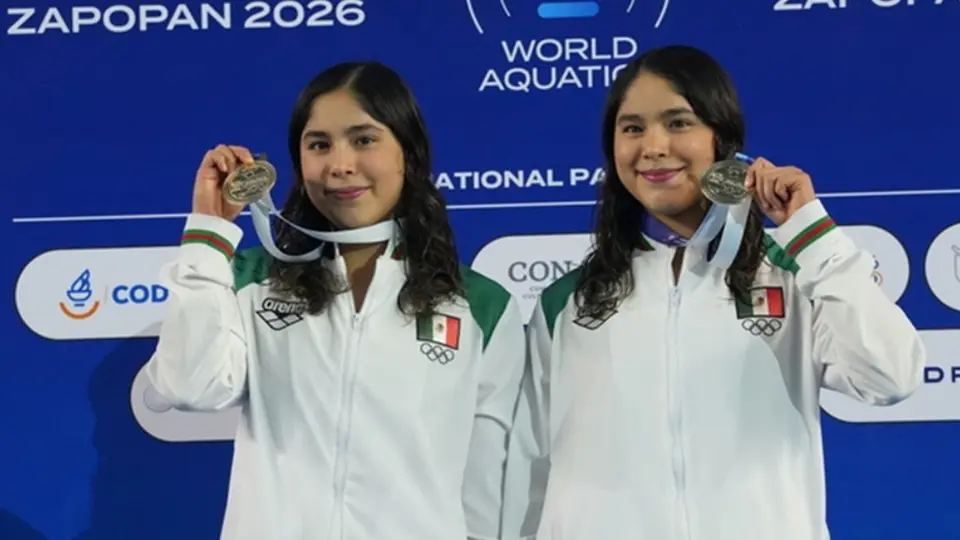 México celebra otro oro: Las gemelas Mía y Lía Cueva brillan en Mundial Juvenil de Clavados