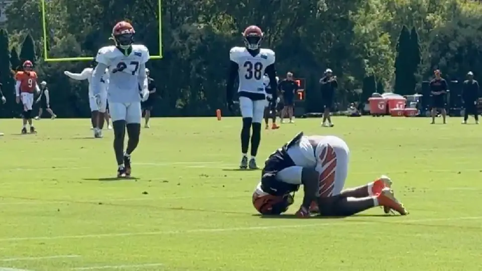 ¡Alertas en Ohio! Ja'Marr Chase sufre lesión en la rodilla en entrenamiento de los Benglas