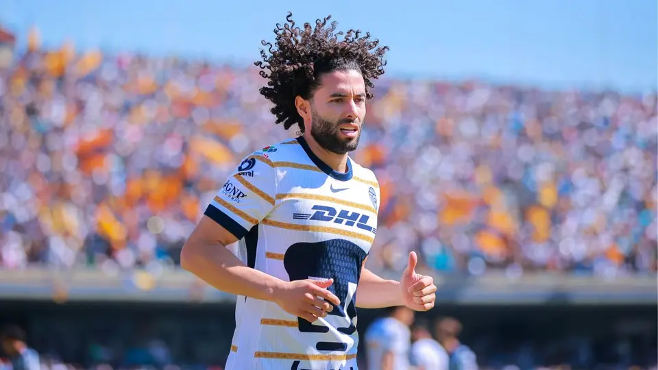 'Chino' Huerta festeja con Pumas en la Liga MX | IMAGO 7