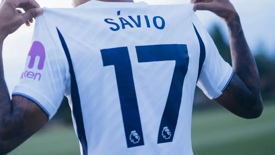 Savinho utilizará el 17 con Tottenham | X: @SpursOfficial