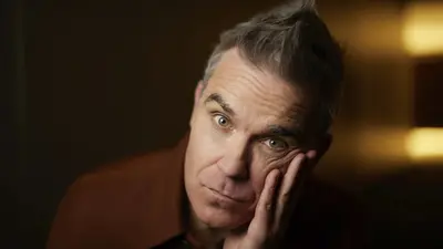 Robbie Williams sorprende a fans y canta ‘Angels’ a capela tras cancelación de concierto en Lima