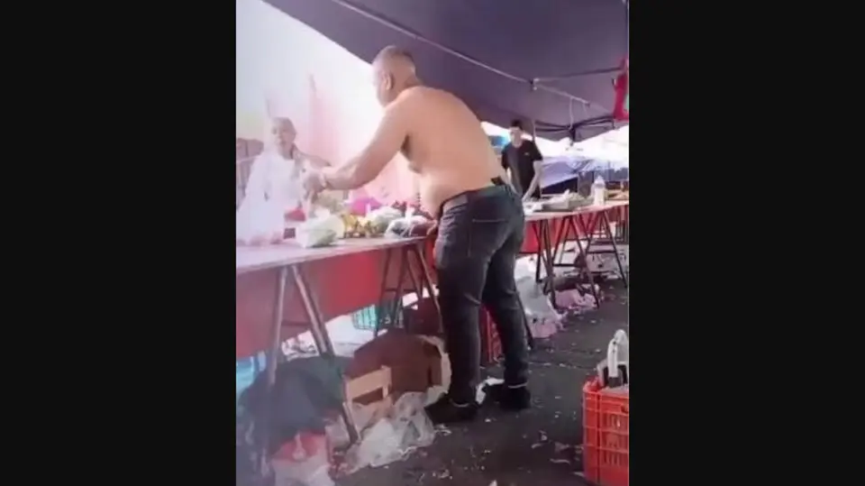En el video no se alcanza a observar una báscula. / RS