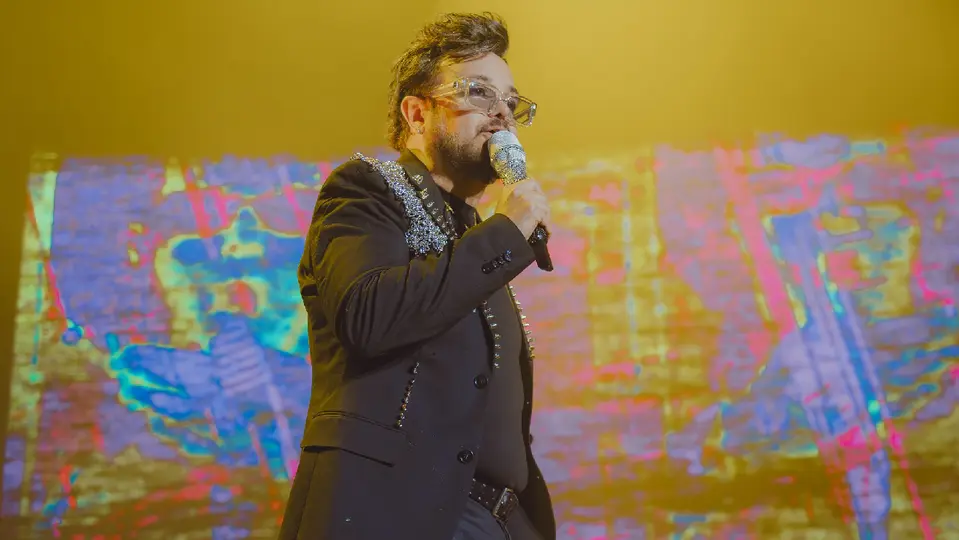 Aleks Syntek amenazó con no regresar a México hasta que Ventaneando no diga chismes / Especial