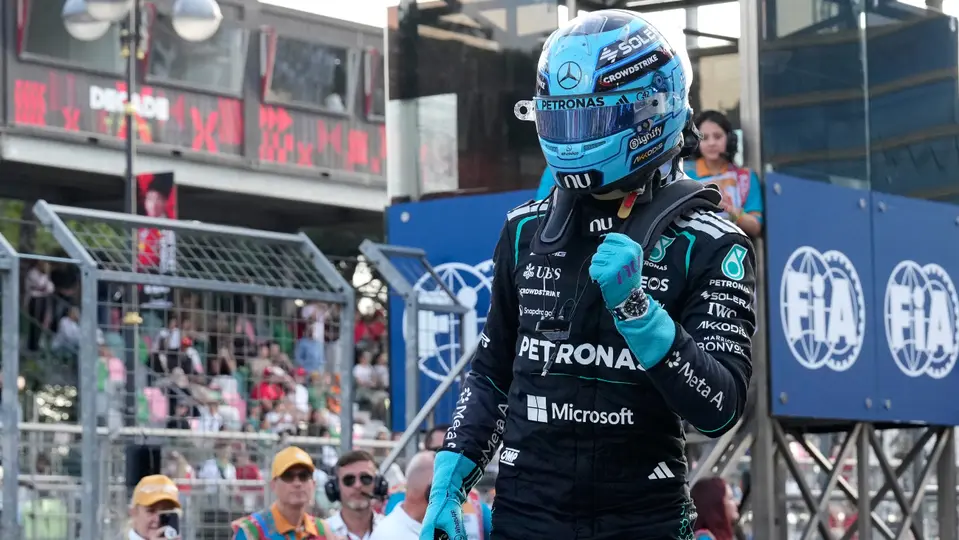 George Russell celebra su pole del GP de Azerbaiyán | AP