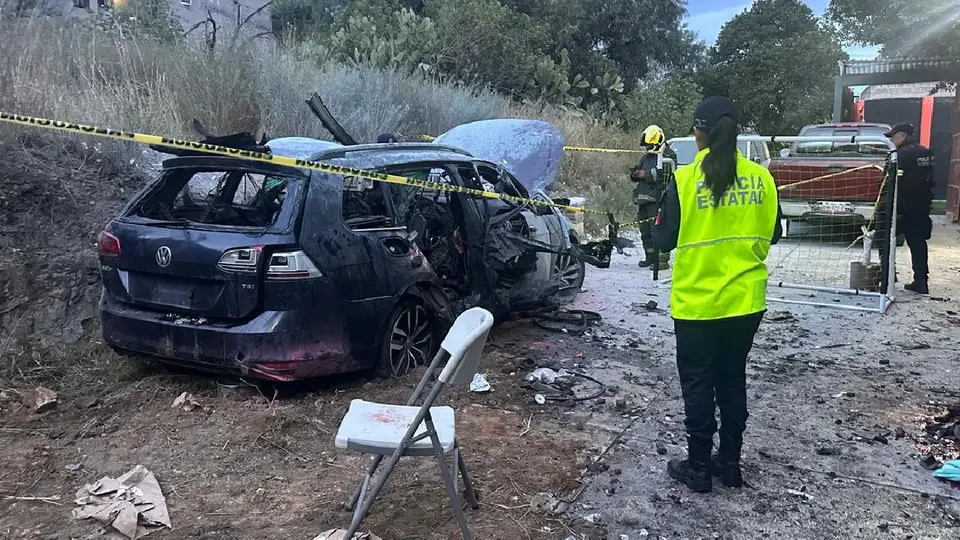 VIDEO: Explota auto con pirotecnia en Edomex; se reporta un muerto y 11 heridos