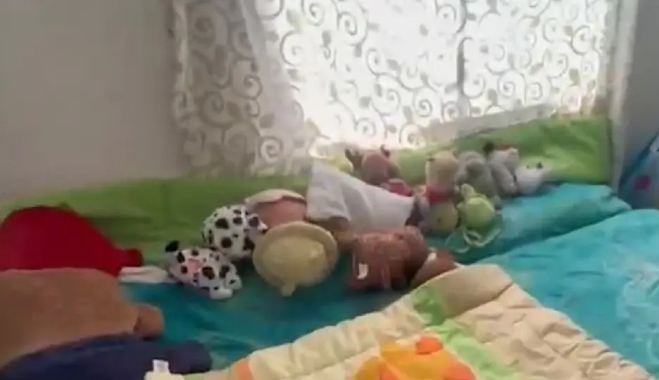Familiares iniciaron la limpieza del inmueble recuperado / Captura de pantalla