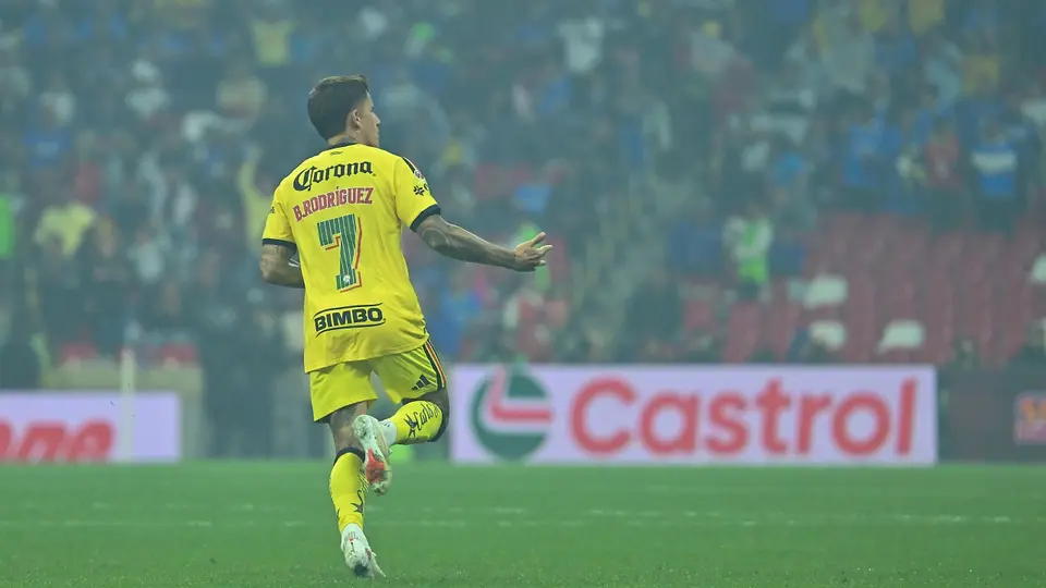 Brian Rodríguez en celebración con América en la Liga MX | IMAGO 7