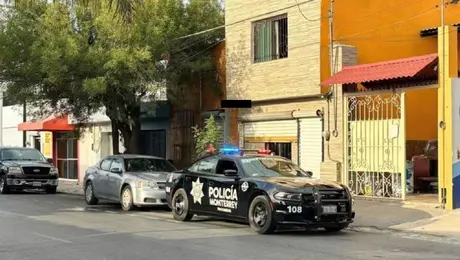Joven es detenida tras atacar con un cuchillo a su pareja en Monterrey