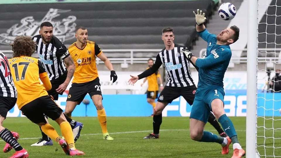 Raúl Jiménez: Wolves consiguió sufrido empate con Newcastle de la mano de Neves