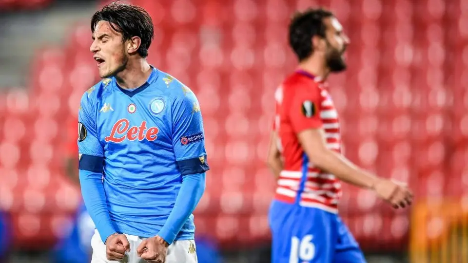 Hirving Lozano: Sin el mexicano, Napoli cayó ante Granada en la Europa League