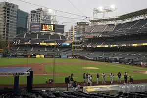 Giants vs Padres, pospuesto por un caso de coronavirus