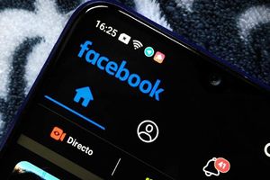 Facebook: ¿Cómo activar el 'modo oscuro' en la app móvil?