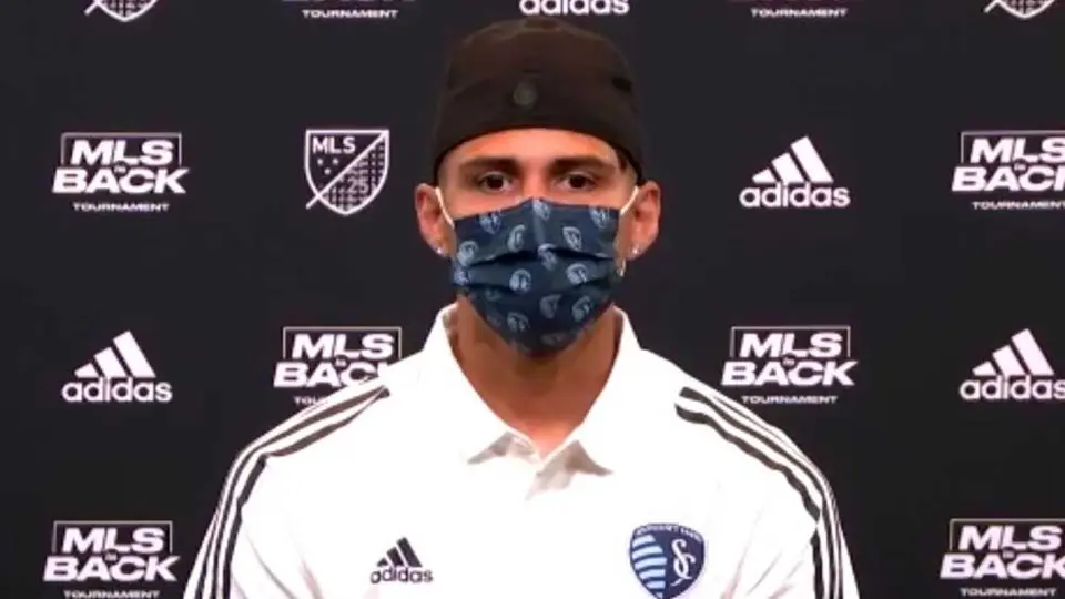 MLS: Alan Pulido se conformaría con anotar la mitad de los goles de Carlos Vela