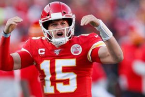 Patrick Mahomes: El quarterback de Chiefs regaló auto de lujo a su pareja