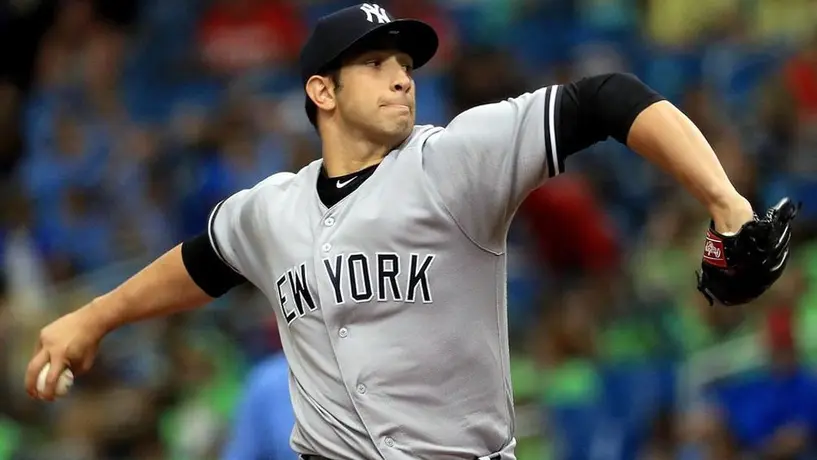 Luis Cessa: Lanzador mexicano de los New York Yankees, positivo de Covid-19