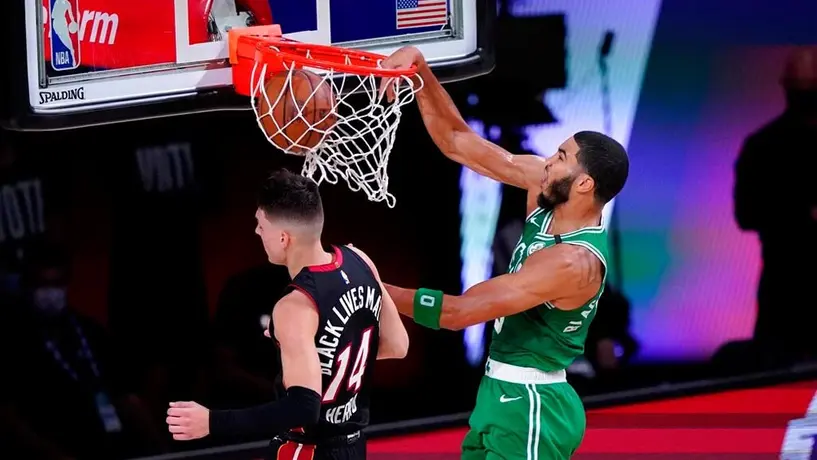 NBA: Jaylen Brown y Tatum comandan victoria de Celtics sobre el Heat en Final del Este