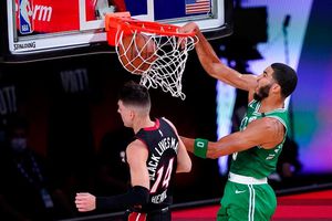NBA: Jaylen Brown y Tatum comandan victoria de Celtics sobre el Heat en Final del Este