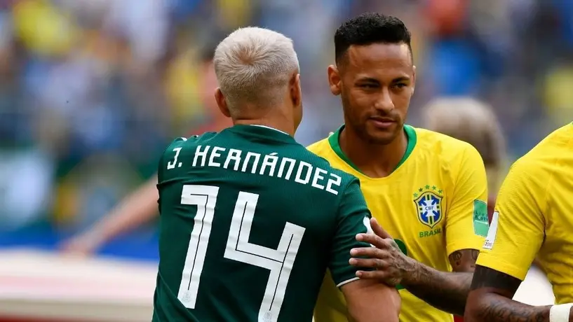 Chicharito se burló de Neymar en sus redes sociales