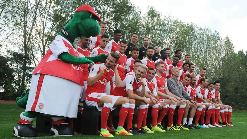 Arsenal: Özil se ofreció a pagar salario de Gunnersaurus