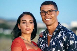 Cristiano Ronaldo y Georgina Rodríguez se olvidaron de las críticas relajados en jacuzzi