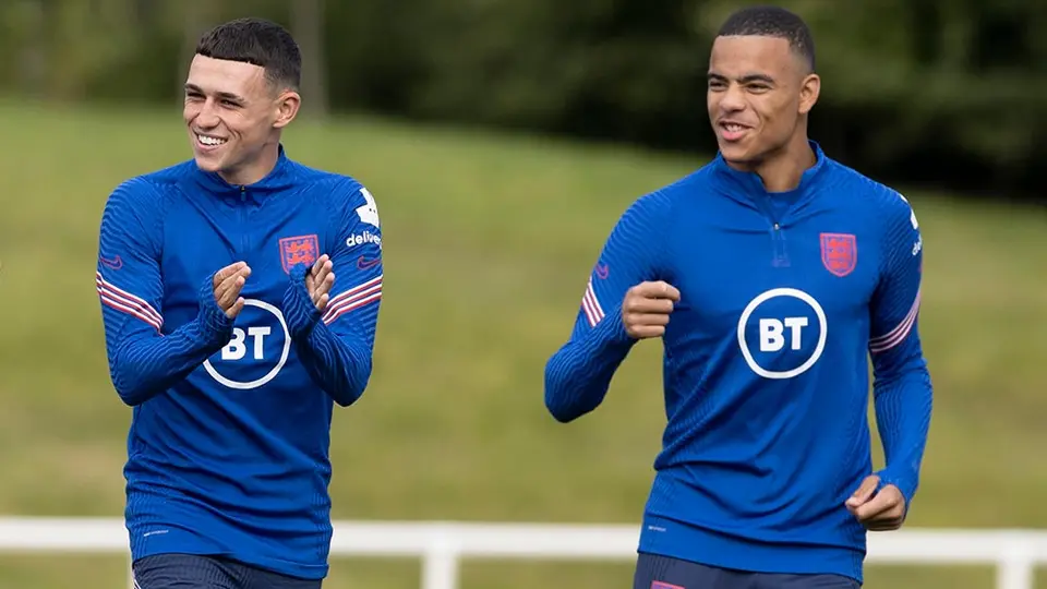 Inglaterra: Foden y Greenwood, expulsados tras meter mujeres al hotel de concentración