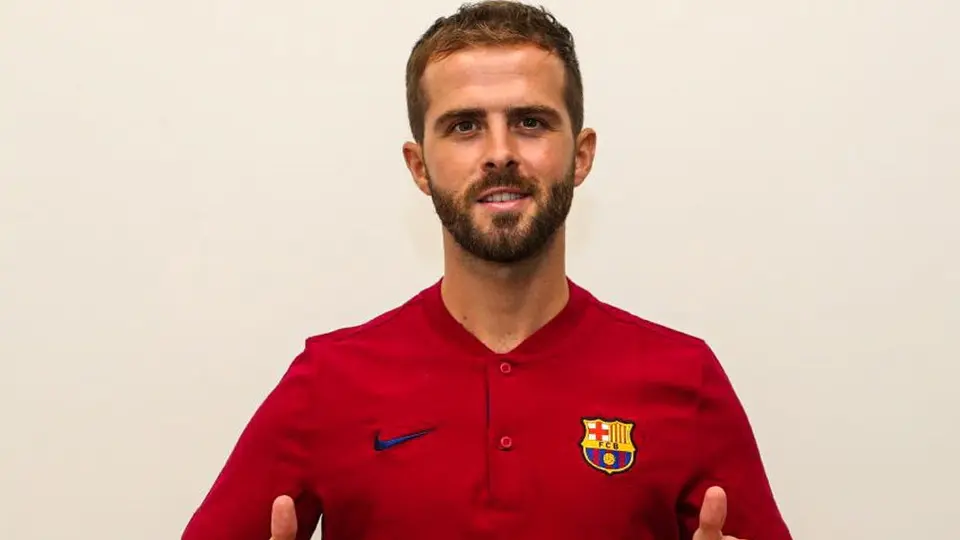 Pjanic tras arribar a Barcelona: "No puedo esperar a jugar en el Camp Nou"