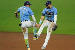 Rays inician Serie de Campeonato con victoria ante los Astros