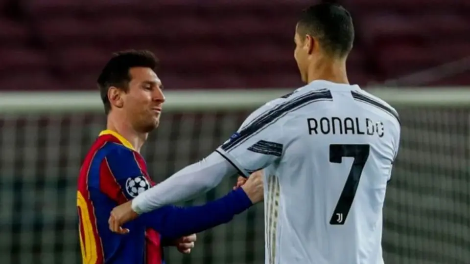 Lionel Messi y Cristiano Ronaldo, al frente del equipo de la década de la IFFHS