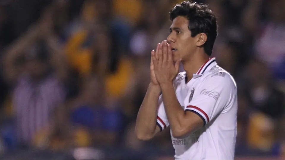 Chivas: JJ Macías, único delantero disponible para el partido vs Santos