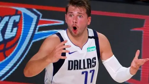 Tarjeta coleccionable de Luka Doncic, vendida por 4.6 MDD; la más cara de la NBA