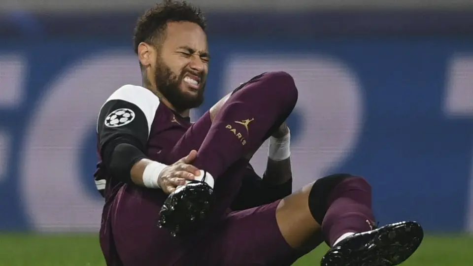 Neymar: Estará un mes de baja por lesión y se perderá dos partidos con Brasil