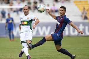 LaLiga: Elche anunció a ex jugador de Gallos al estilo de 'Among Us'