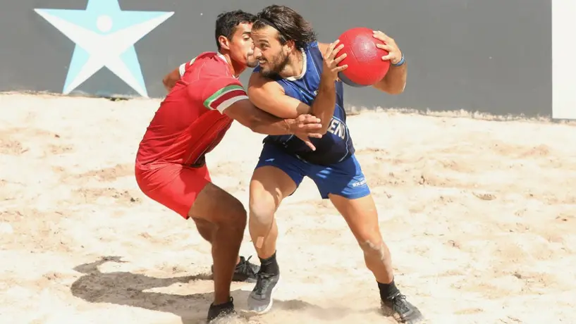 Video: Pato Araujo se agarró a golpes con participante de Exatlón