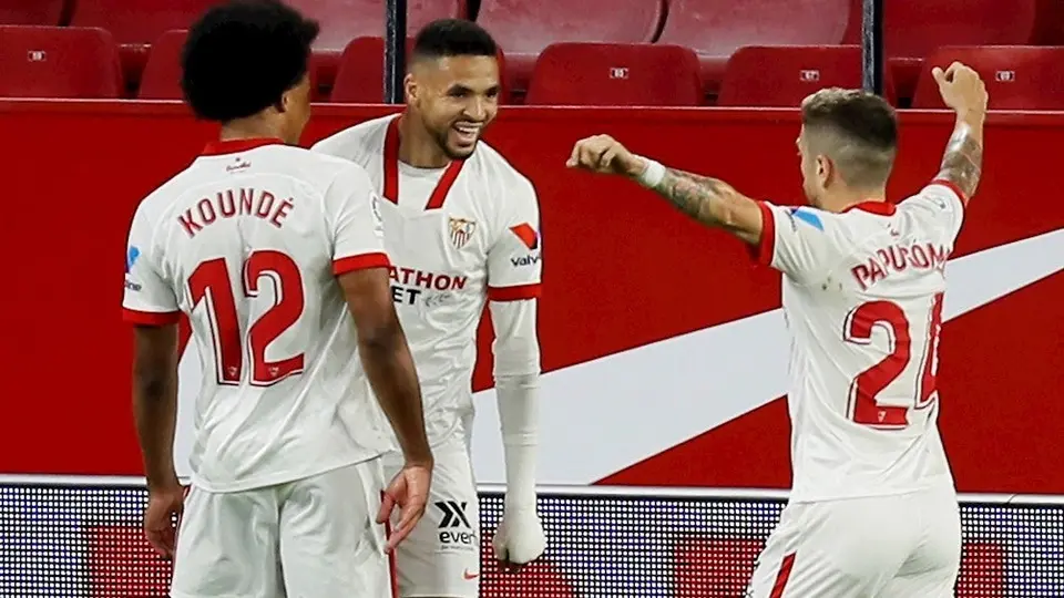 Andrés Guardado: Betis cayó ante Sevilla con el mexicano como titular