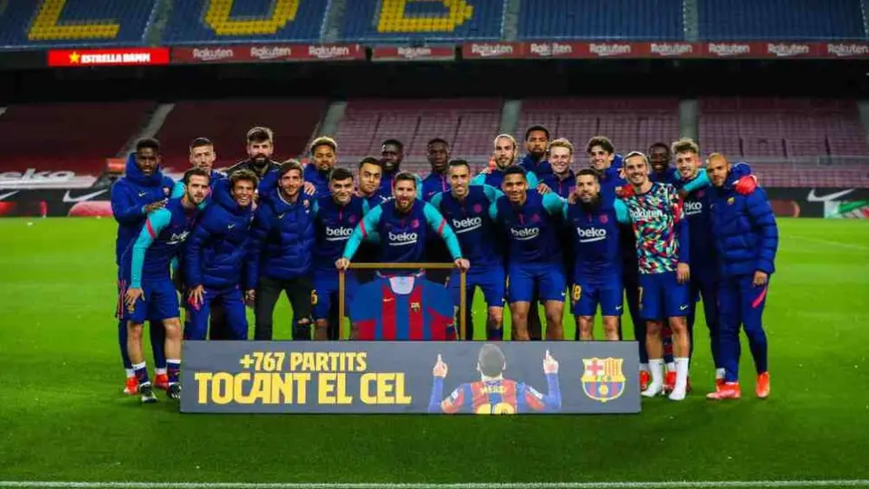 Barcelona: Messi recibió reconocimiento junto a su familia y compañeros