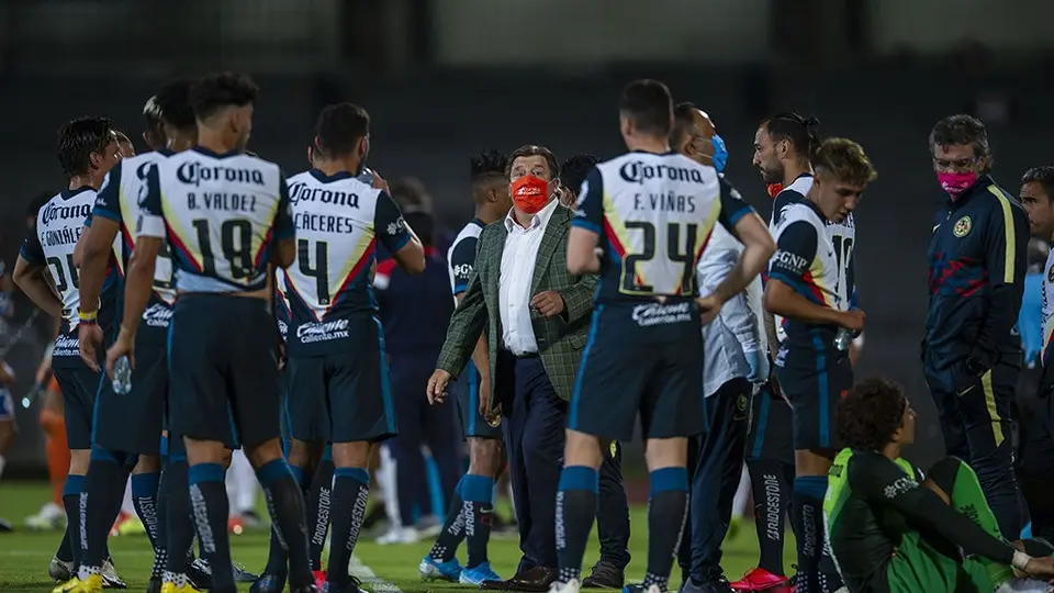 América: Piojo Herrera reveló que analizan a 4 jugadores como opciones para refuerzos