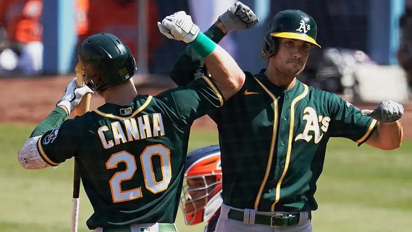 Athletics sobreviven ante Astros en pésima salida del mexicano Urquidy