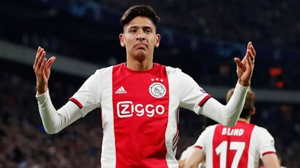 DT del Ajax elogió a Edson Álvarez: 'Juega fantástico'
