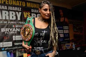 Barby Juárez debutará como actriz de teatro en 'Solteras en Cuarentena'