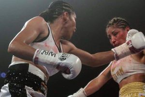 Barby Juárez mantiene su postura: 'Su pegada no era normal, lo sé por entrenar con hombres'