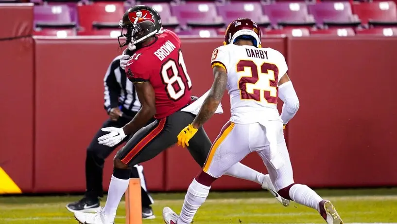 Buccaneers: Antonio Brown, descartado para el Juego por el Campeonato