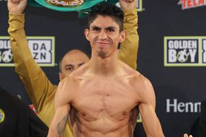 CMB: Rey Vargas incursionará al peso pluma donde buscará su segunda corona