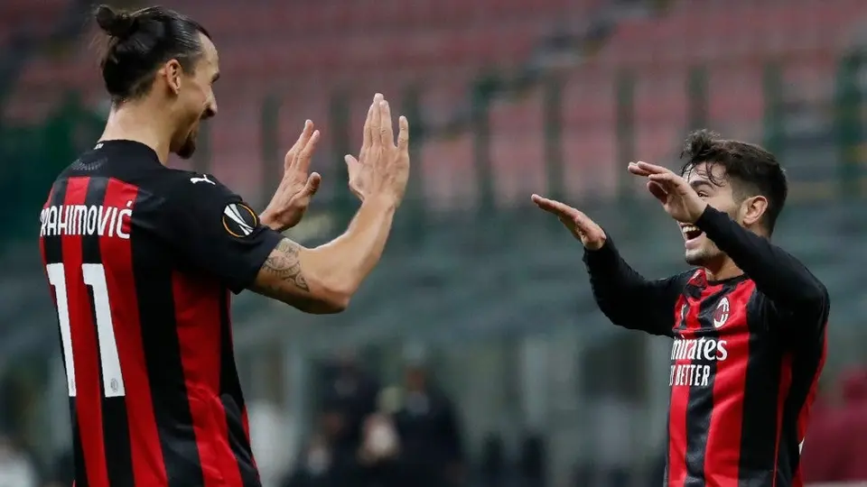 Europa League: Milan sigue perfecto y golea en casa al Sparta Praga