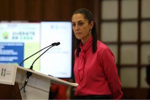 CDMX: Viajeros atascan carretera México-Cuernavaca pese a coronavirus